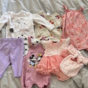 Bundle of Baby girl Clothing size 3-6 months